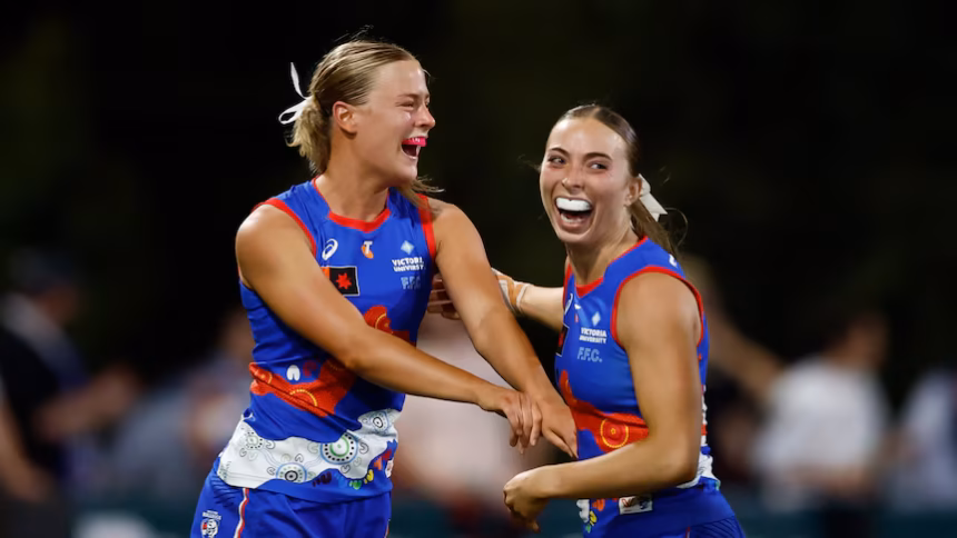 Western Bulldogs beat Essendon by 43 points as AFLW Pride Round kicks off