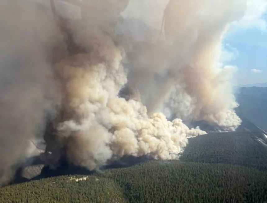 Canadian wildfires rage as Trump warns Carney again over ‘poisoning’ US air